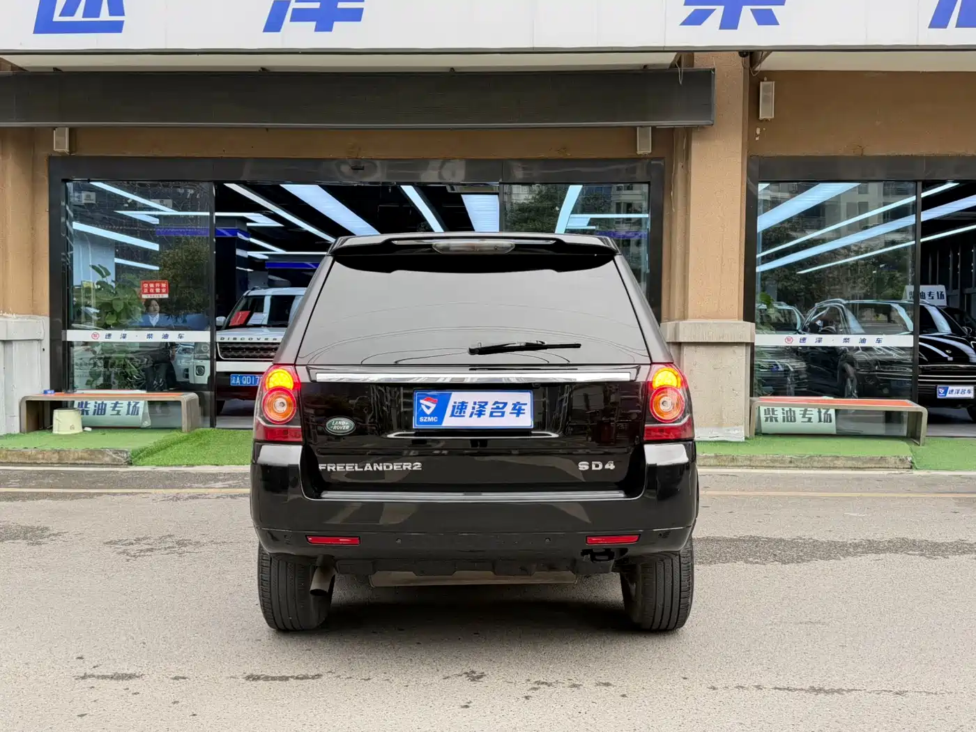 Land Rover Freelander 2 2013 2.2T SD4 SE Diesel Version фото 13