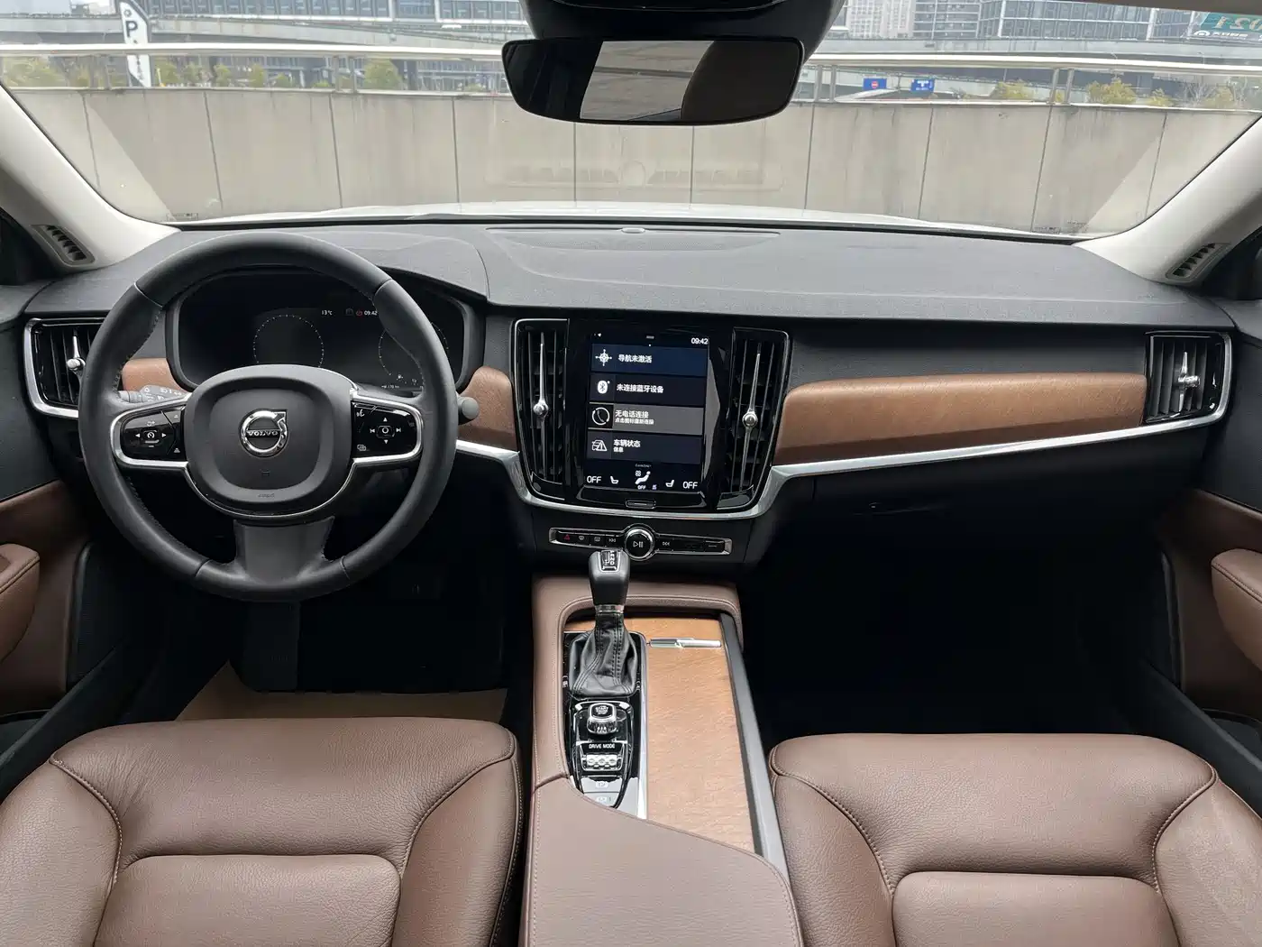Фото 15 - Volvo S90