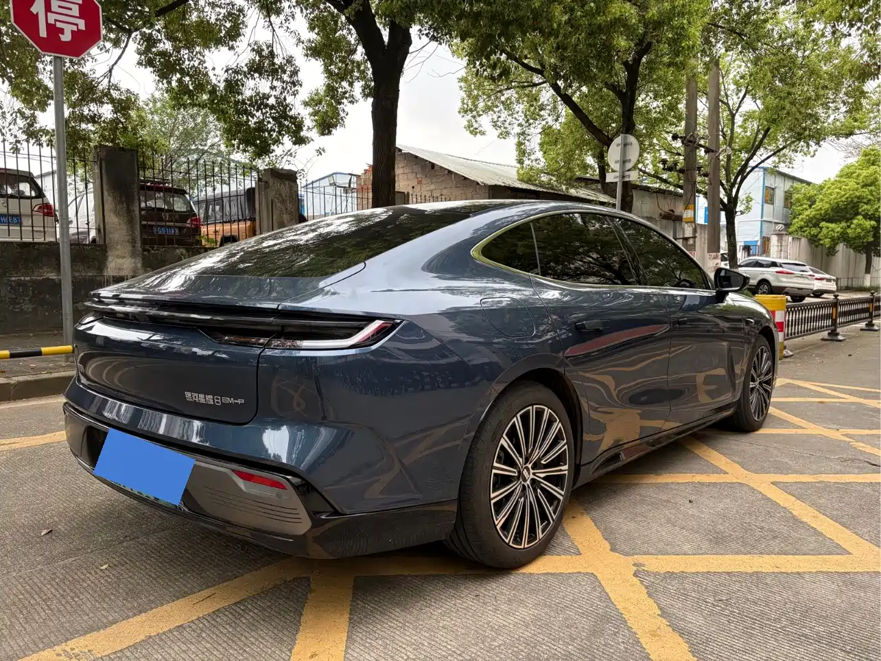 Geely Galaxy Galaxy Xingyao 8 2025 130km EM-P Starship Edition фото 5