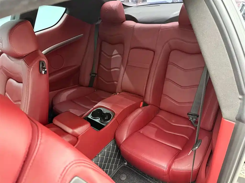 Maserati GranTurismo 2007 4.2L Standard фото 16
