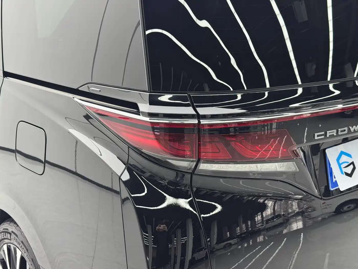 Toyota Vellfire 2024 Crown Hybrid 2.5L Executive Premium Edition фото 20