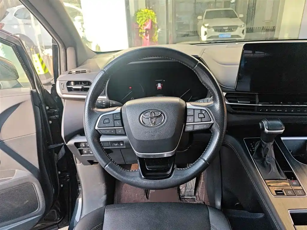 Toyota Sienna 2021 2.5L Hybrid Premium Edition фото 7