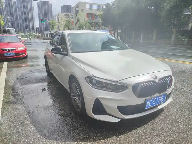 BMW 1 120i, M Спорт, чёрный пакет
