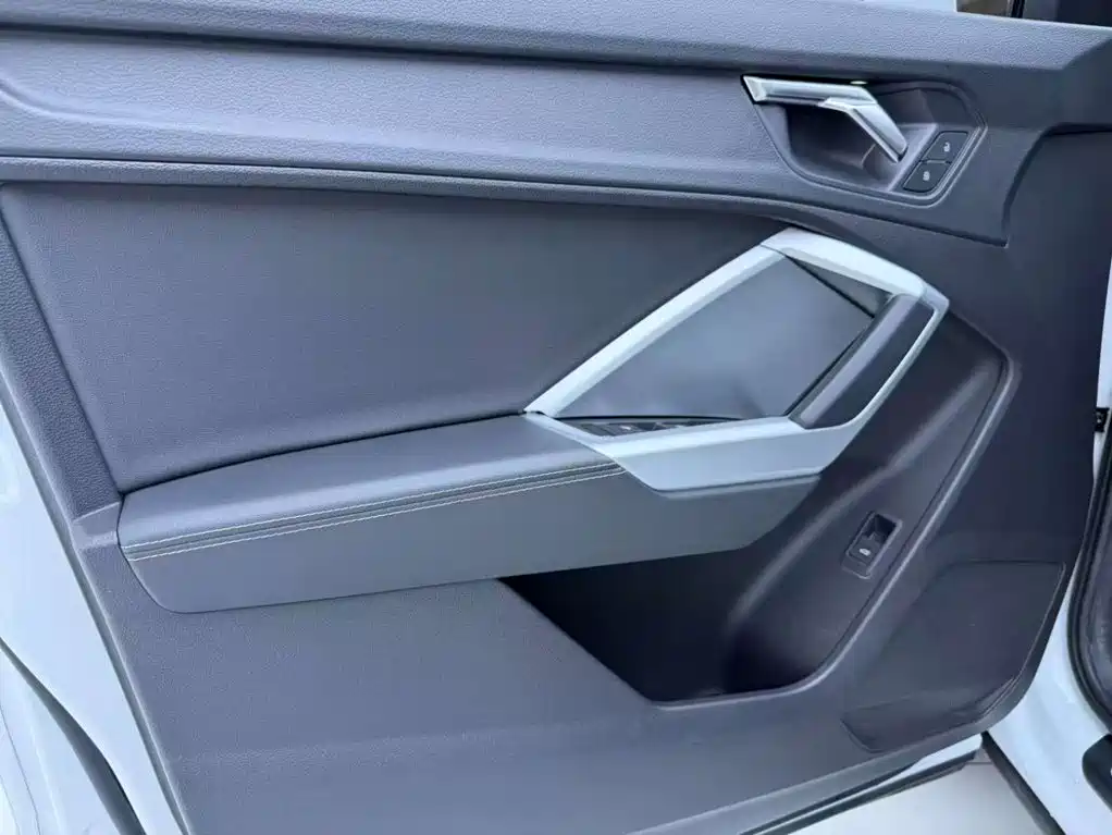 Audi Q3, миниатюра 12