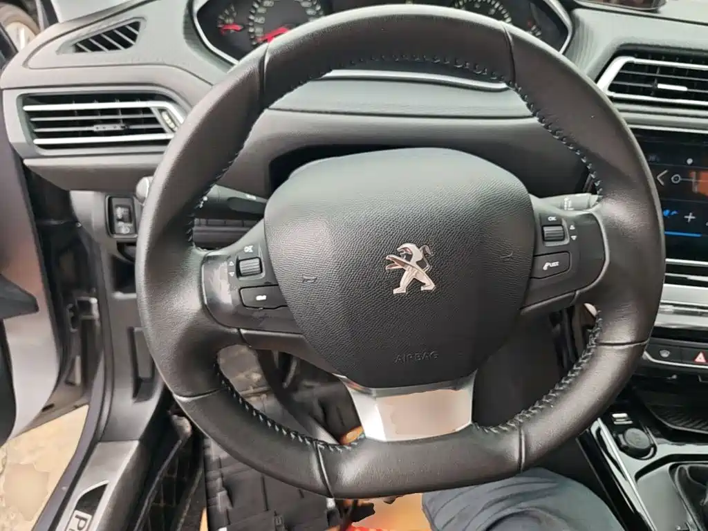 Peugeot 308 2018 2018 1.6L Auto Luxury Edition