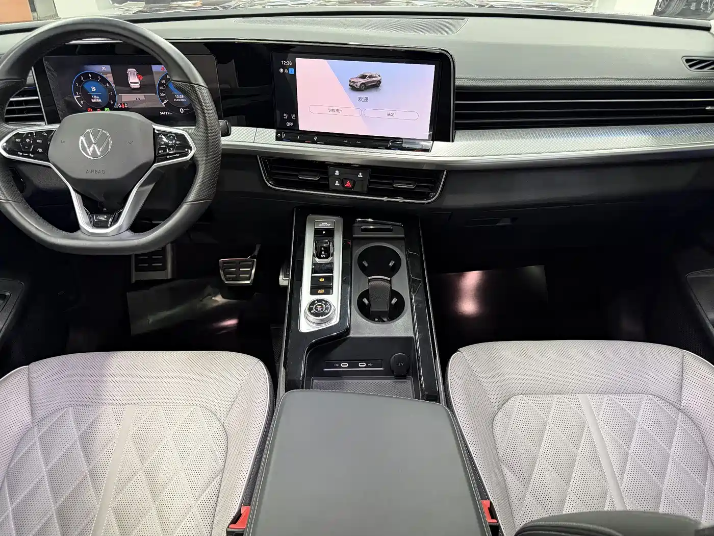 Volkswagen Talagon 2023 380TSI 4WD R-Line Touring Edition фото 8
