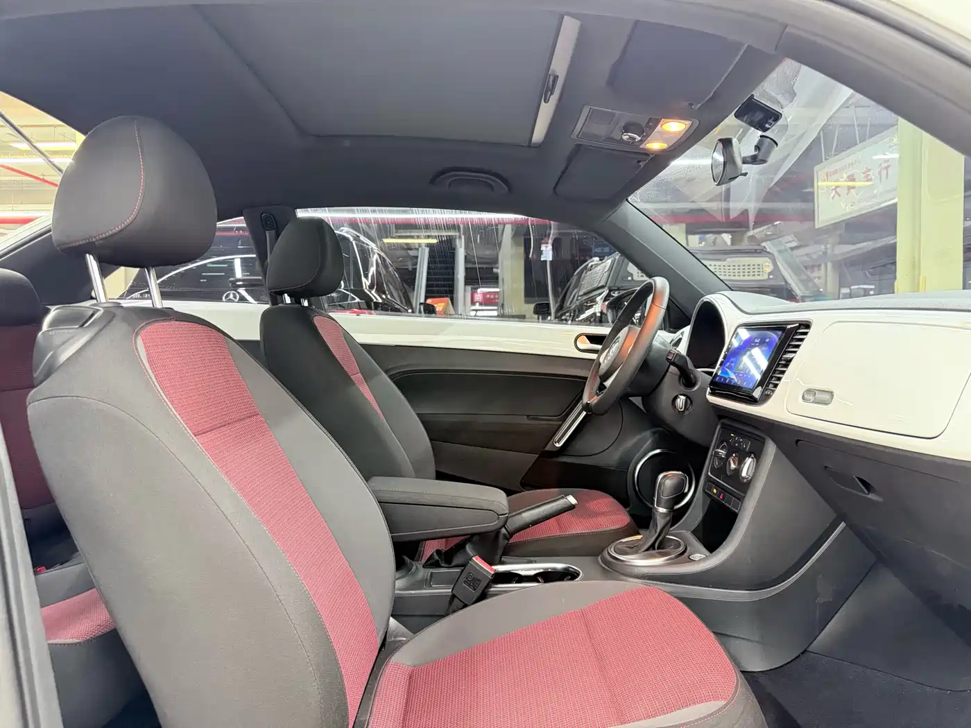 Volkswagen Beetle 2015 280TSI фото 14