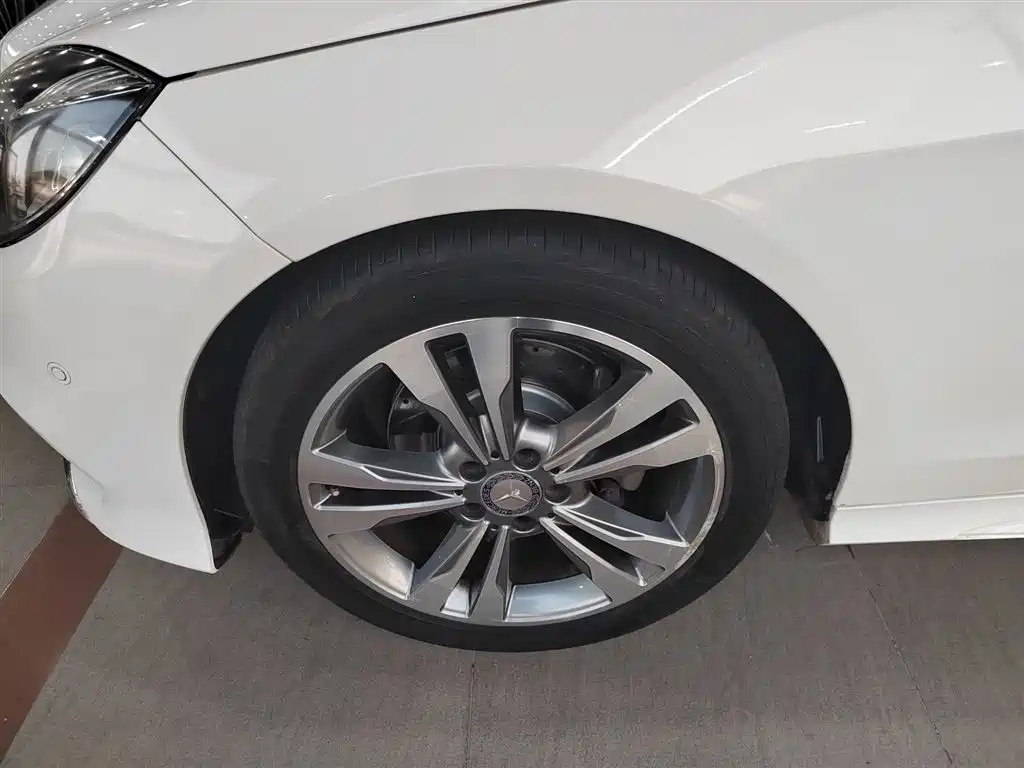 Mercedes-Benz E-Class 2015 E 260 L Sport фото 23