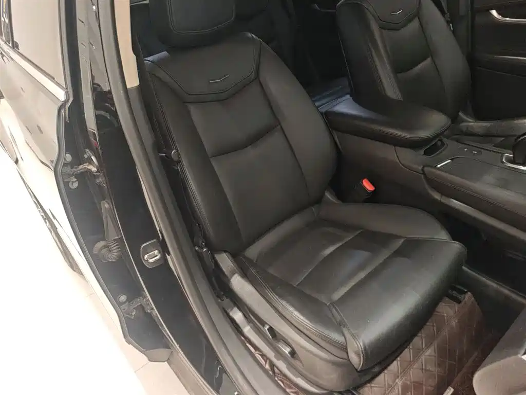 Cadillac XT5 2018 25T Luxury фото 17
