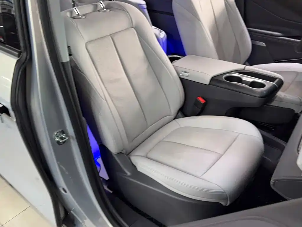 Фото 3 - Buick GL8