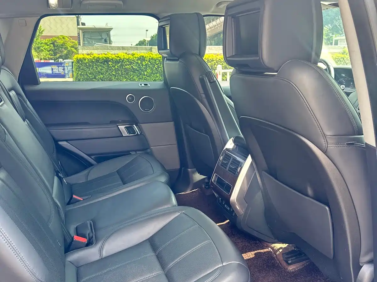 Land Rover Range Rover Sport PHEV 2019 2018 Model P400e