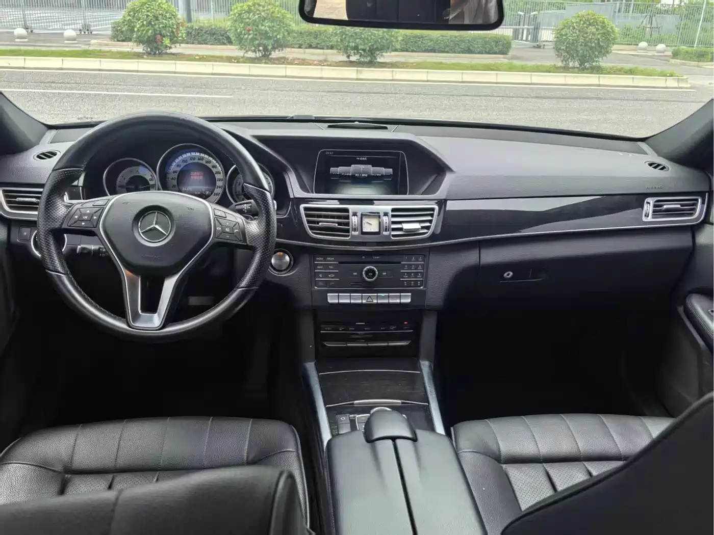 Mercedes-Benz E-Class 2015 Facelift E 260 L Sport фото 5