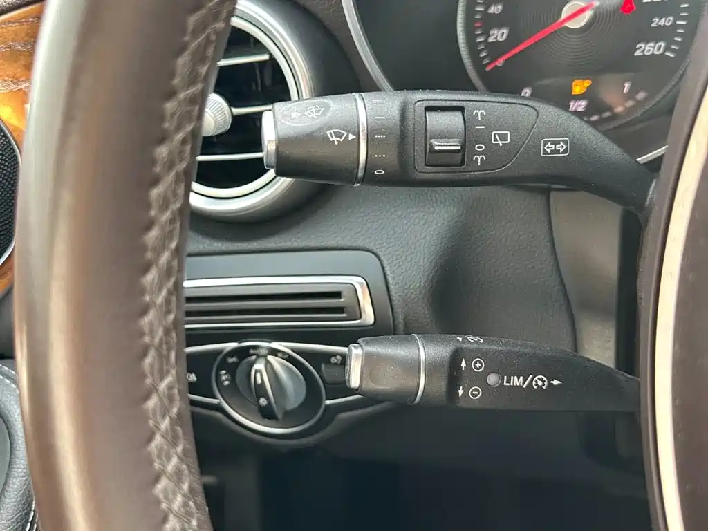 Mercedes-Benz GLC 2019 Model GLC 200 L 4MATIC фото 23