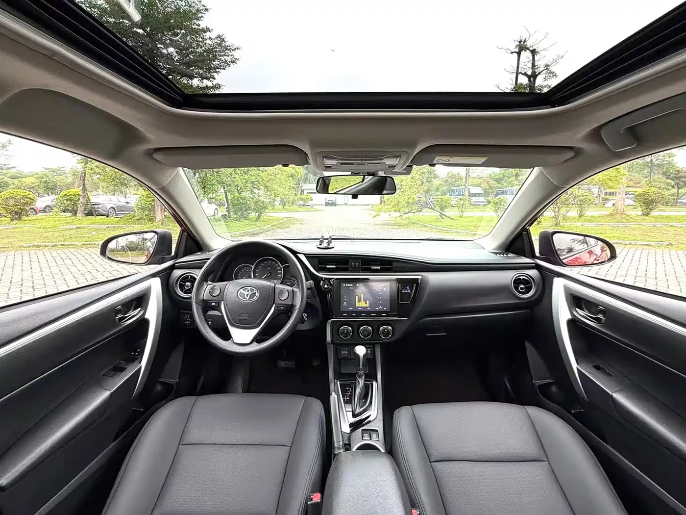 Toyota Levin 2017 Facelift 185T CVT Elite (China V) фото 15