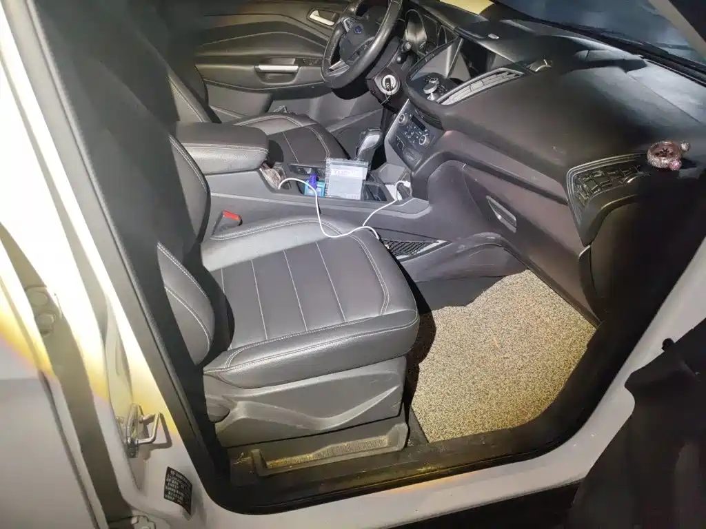 Фото 17 - Ford Kuga