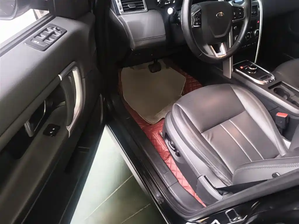 Land Rover Discovery Sport 2018 240PS SE Edition фото 16