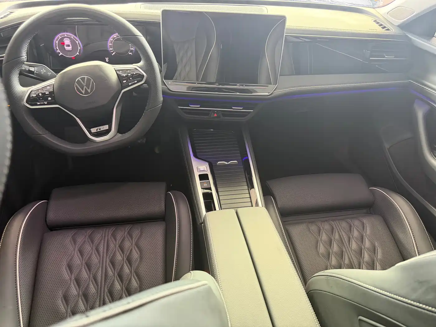 Volkswagen Magotan 2024 380TSI DSG Luxury Edition (Daimai Package) фото 6