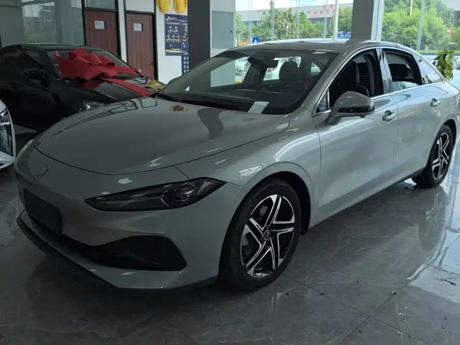Roewe D7 2023 2023 DMH 125km Flagship Edition