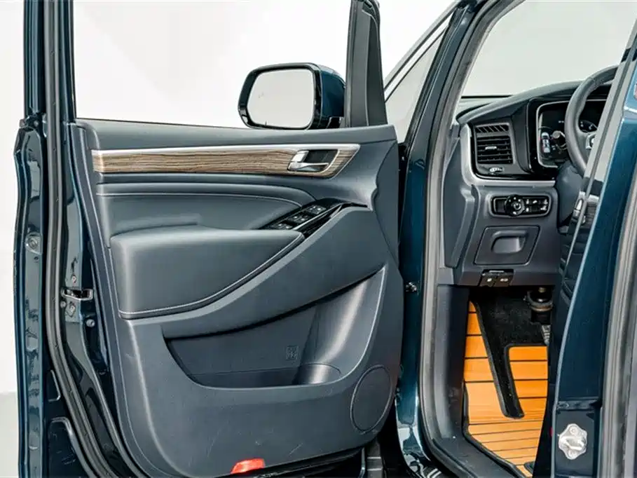 GAC Trumpchi Trumpchi M8 2021 Leading Show Series 390T Ultimate Edition фото 16