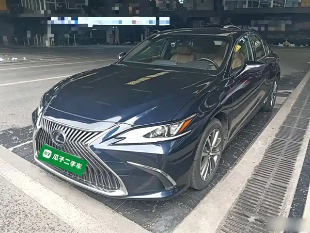 Lexus ES 300h, Совершенство
