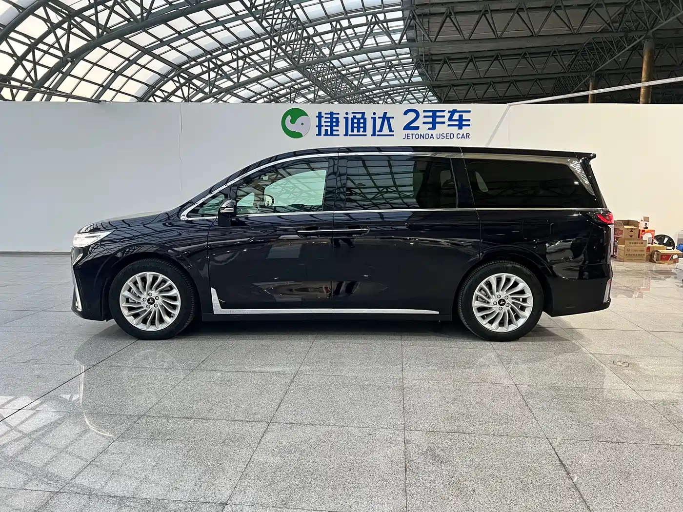 Voyah Auto Voyah Dreamer 2024 PHEV Extended Range Premium Edition фото 5
