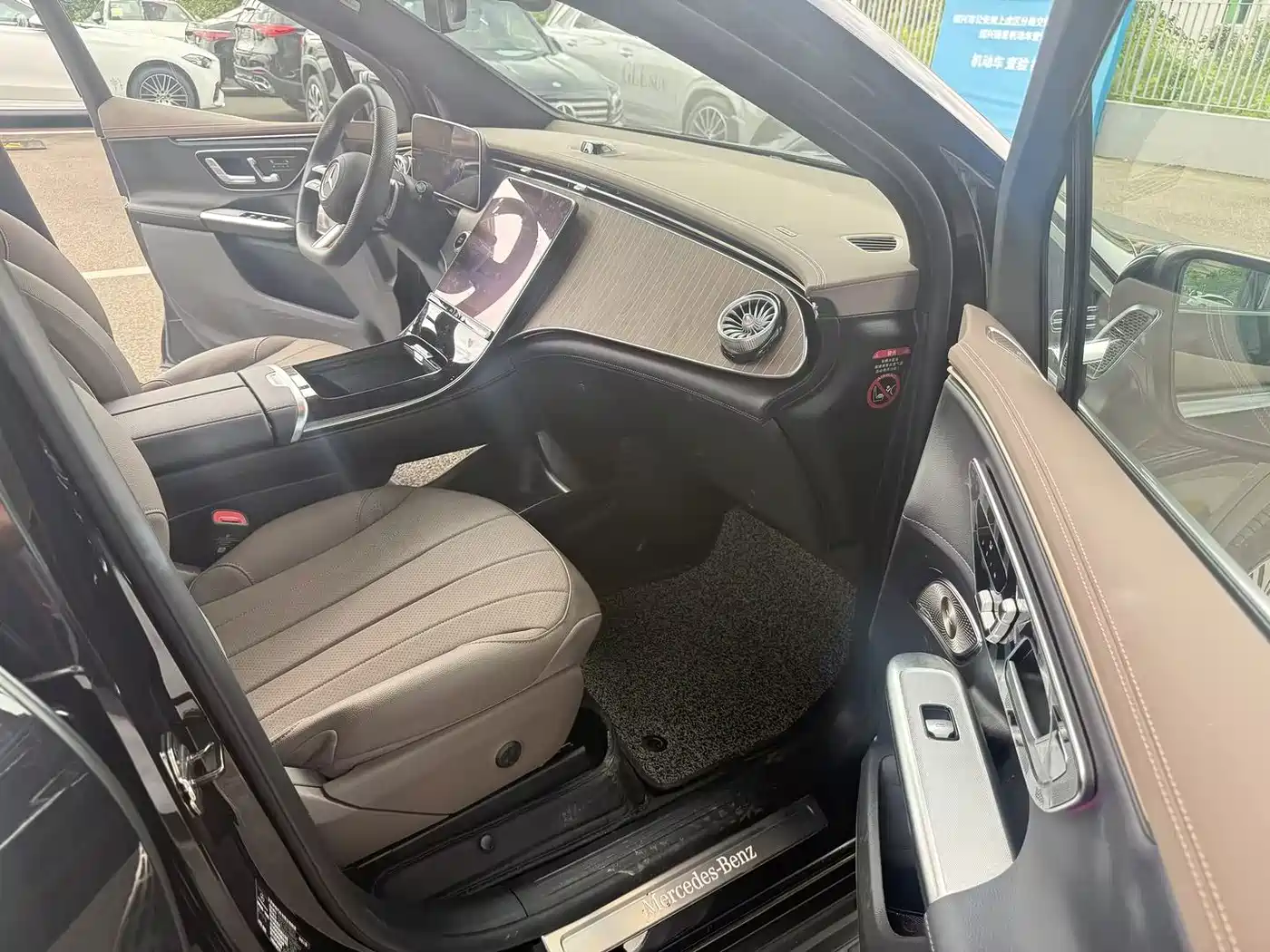 Mercedes-Benz EQE SUV 2025 2024 500 4MATIC Pioneer Edition