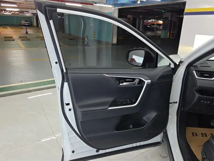 Toyota RAV4 Rongfang 2021 2.0L CVT 2WD Trend PLUS фото 7