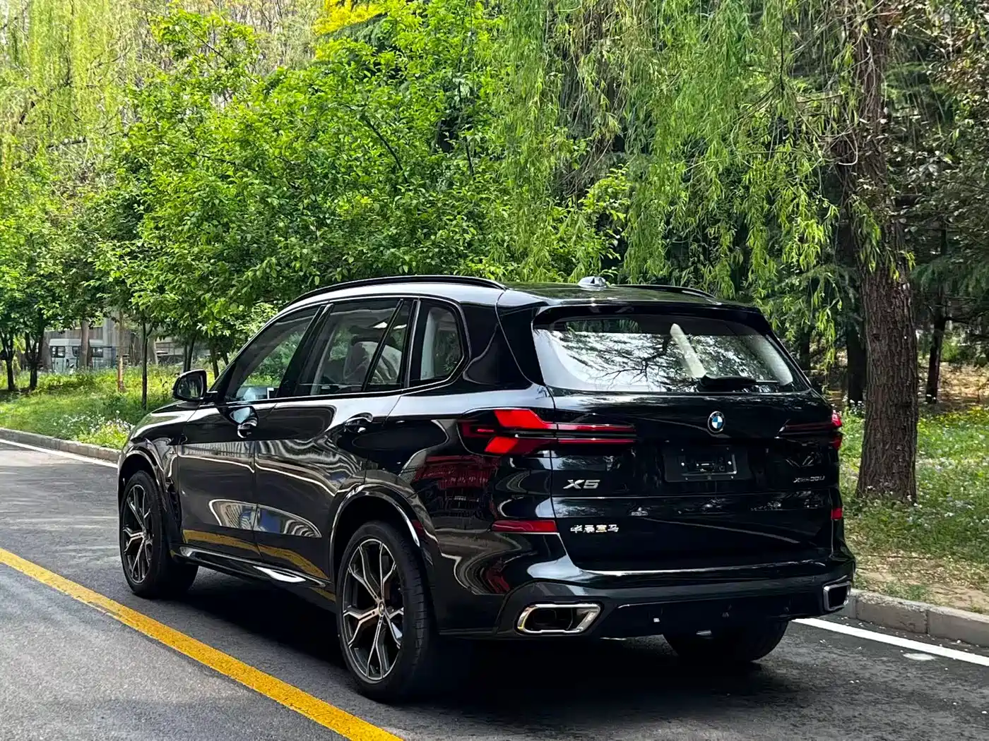 BMW X5 2026 xDrive 30Li Luxury M Sport Night Edition Package фото 10