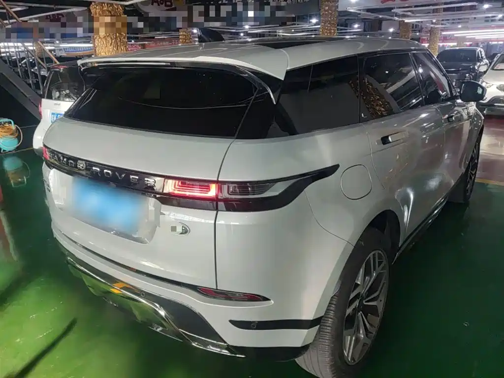 Land Rover Range Rover Evoque 2023 Range Rover Evoque L 249PS Luxury Edition фото 7
