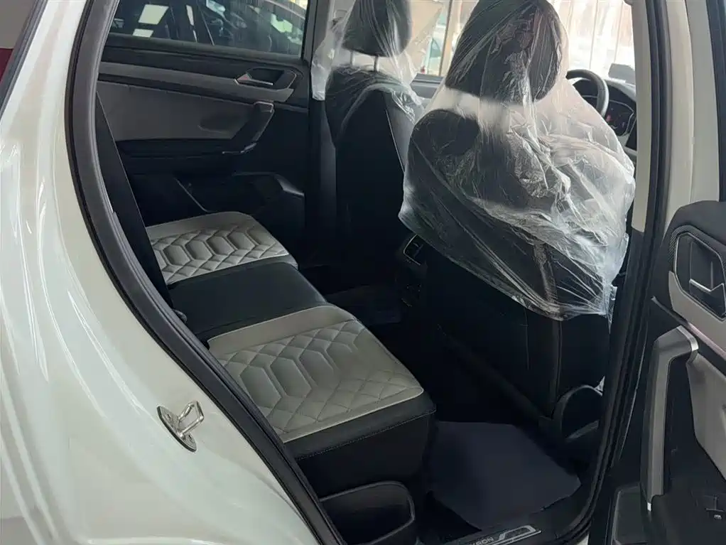 Volkswagen Tayron 2023 300TSI 2WD Luxury Plus Advanced Edition фото 15