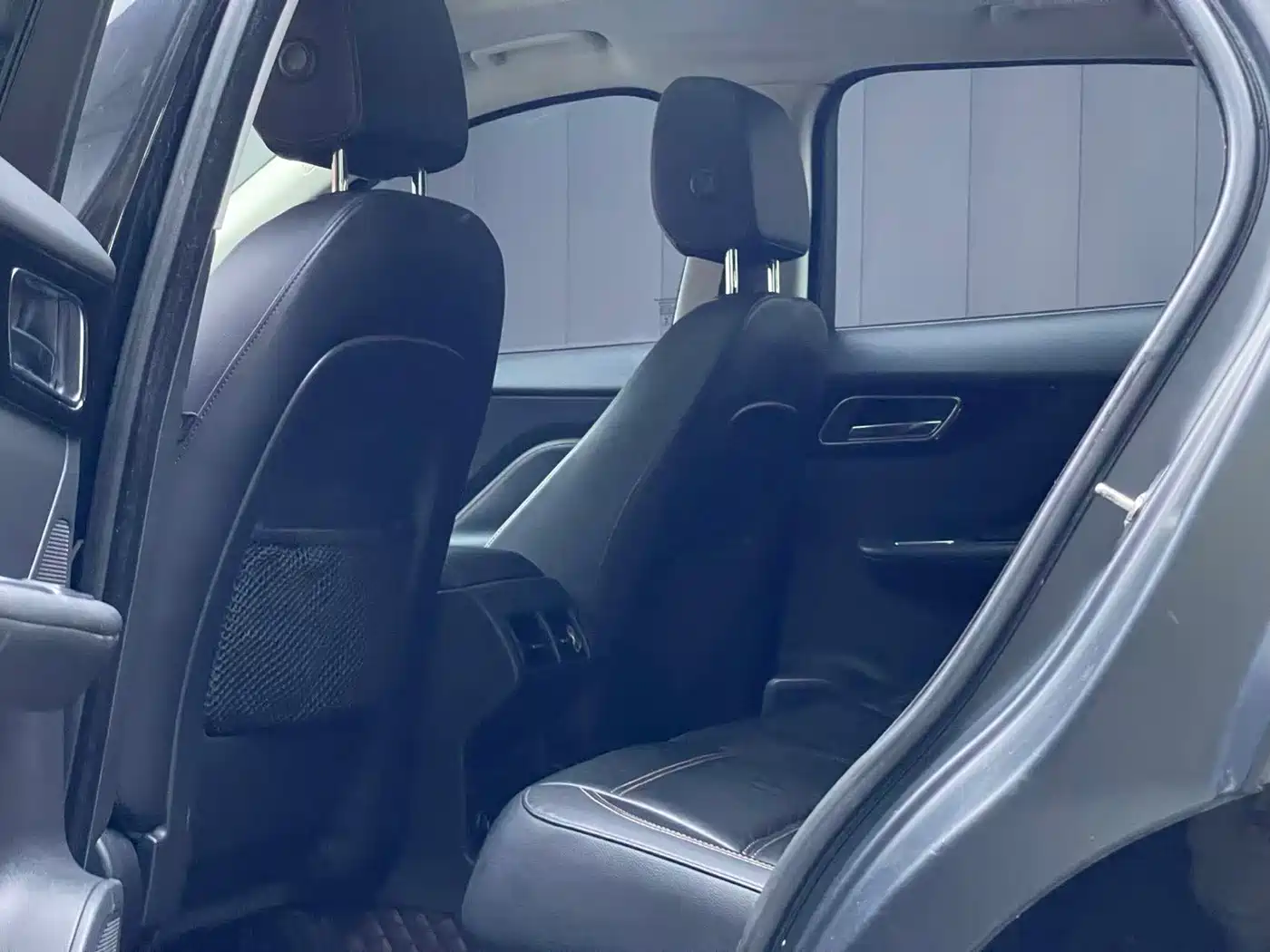 Фото 9 - Jaguar F-PACE