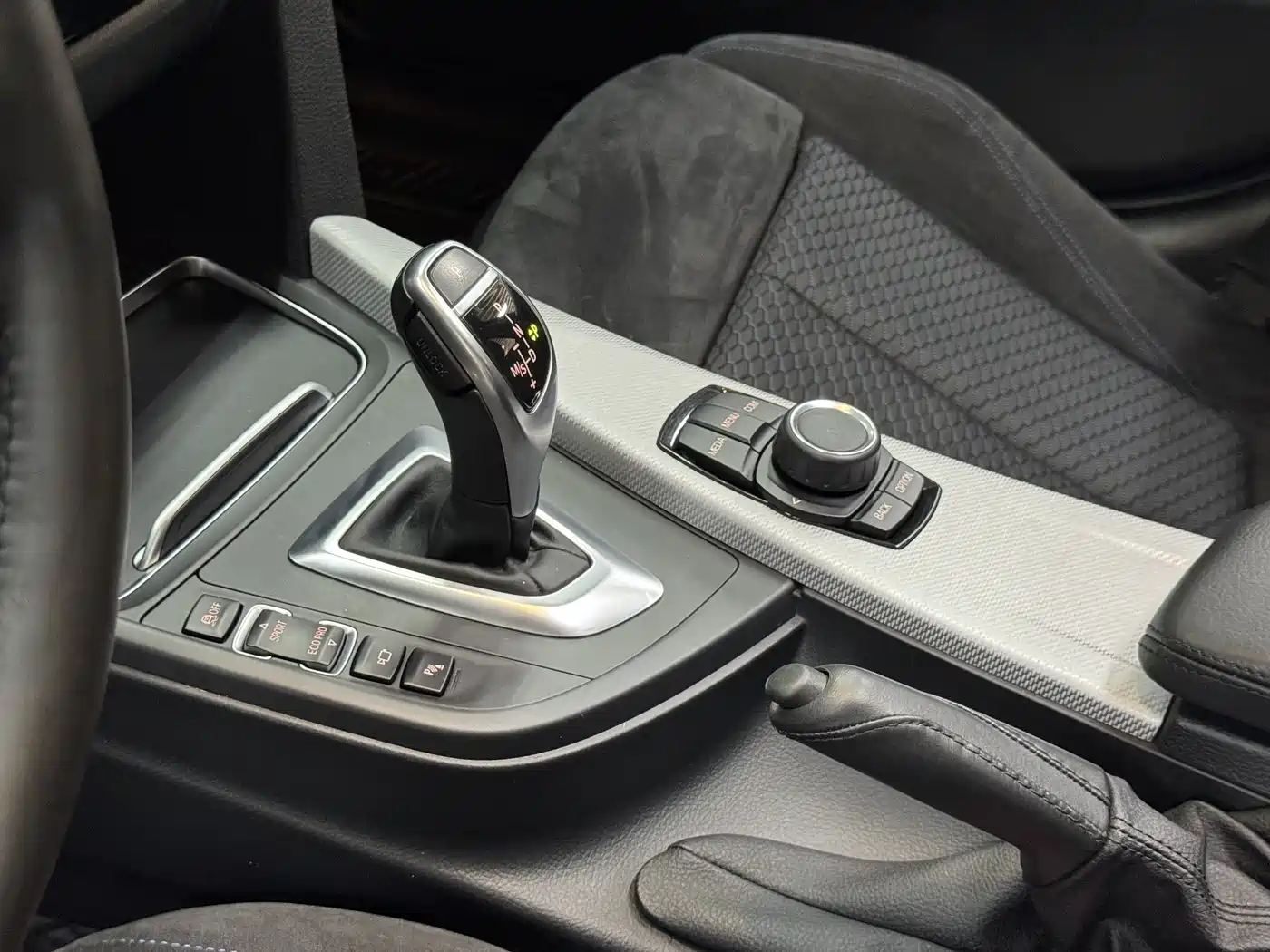 BMW 3 Series 2018 320i M Sport Package фото 12