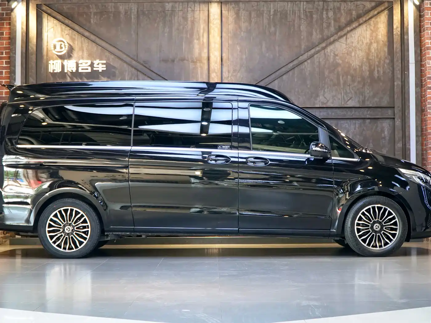 MERCEDES-BENZ V CLASS