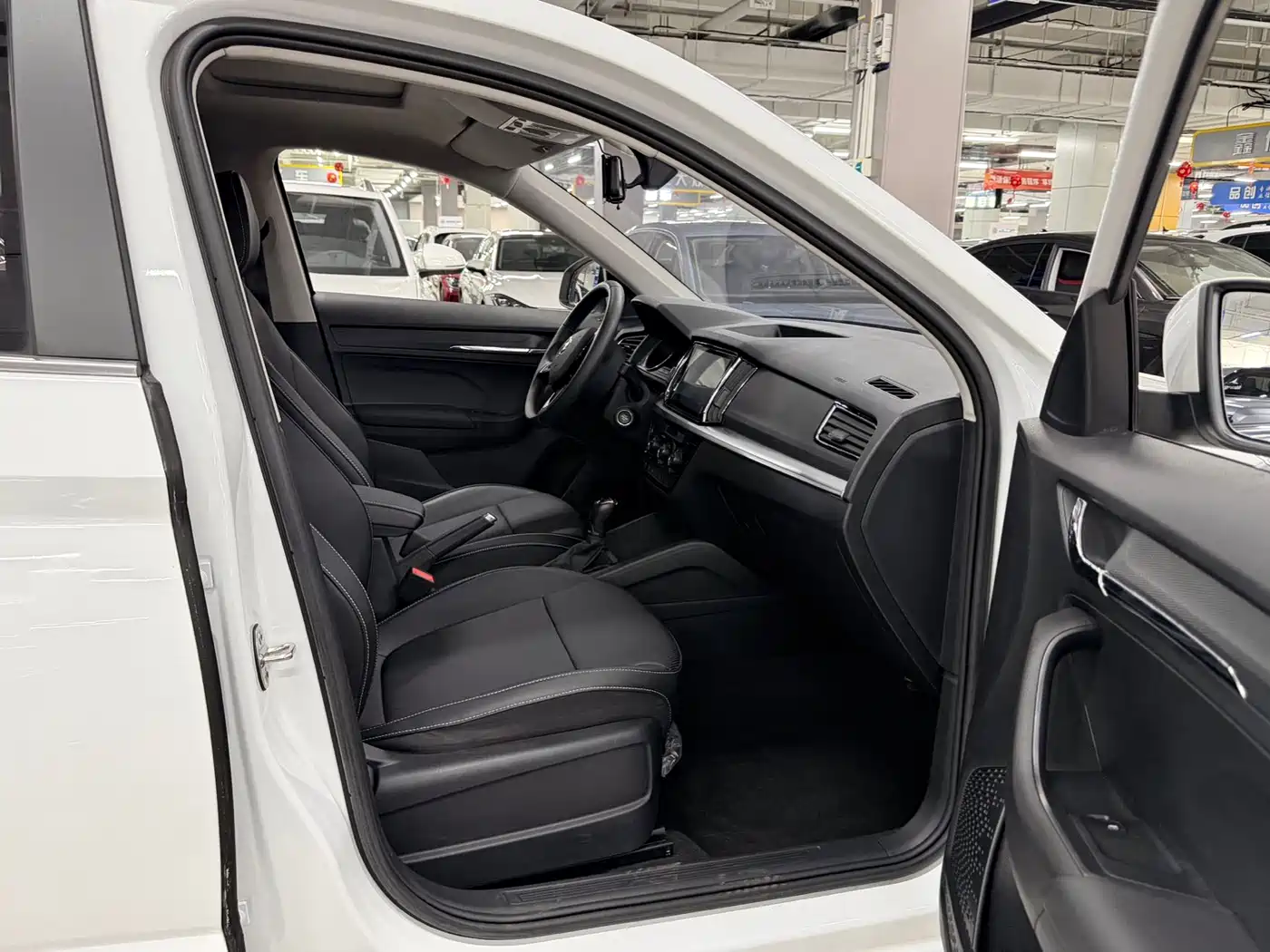 Škoda Kamiq 2023 Facelift 1.5L Auto Comfort Edition фото 13