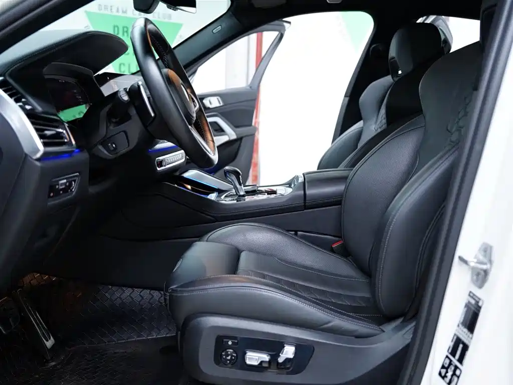 BMW X6 M 2022 X6 M фото 18
