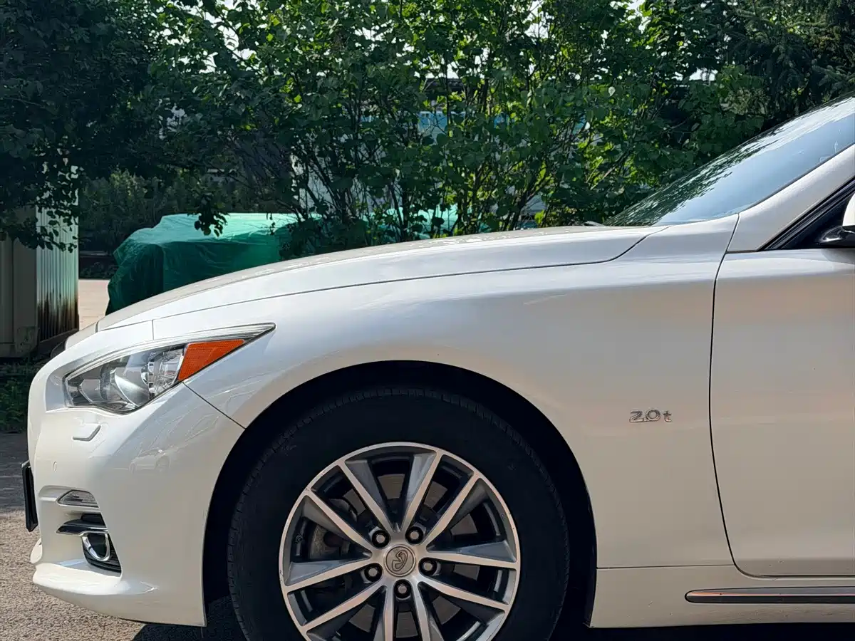 Фото 8 - Infiniti Q50L