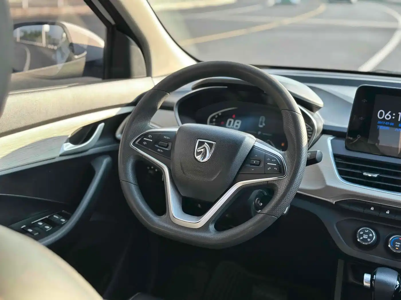 BAOJUN 360