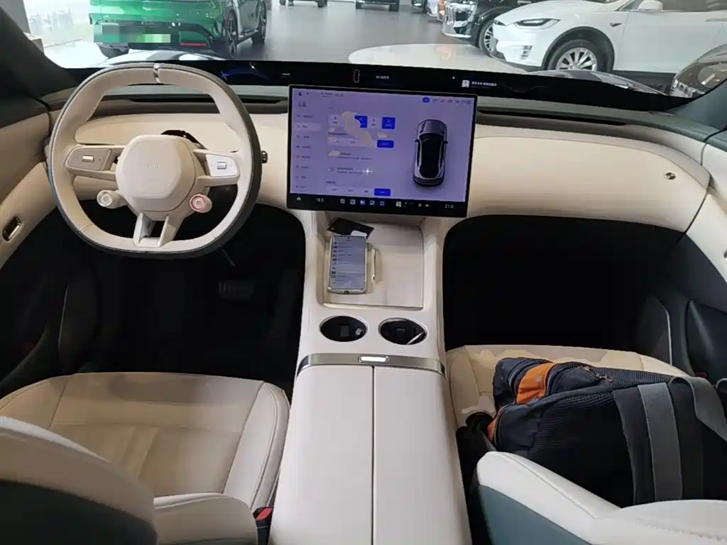 Xiaomi Auto Xiaomi YU7 2025 Extended Range RWD Edition фото 10