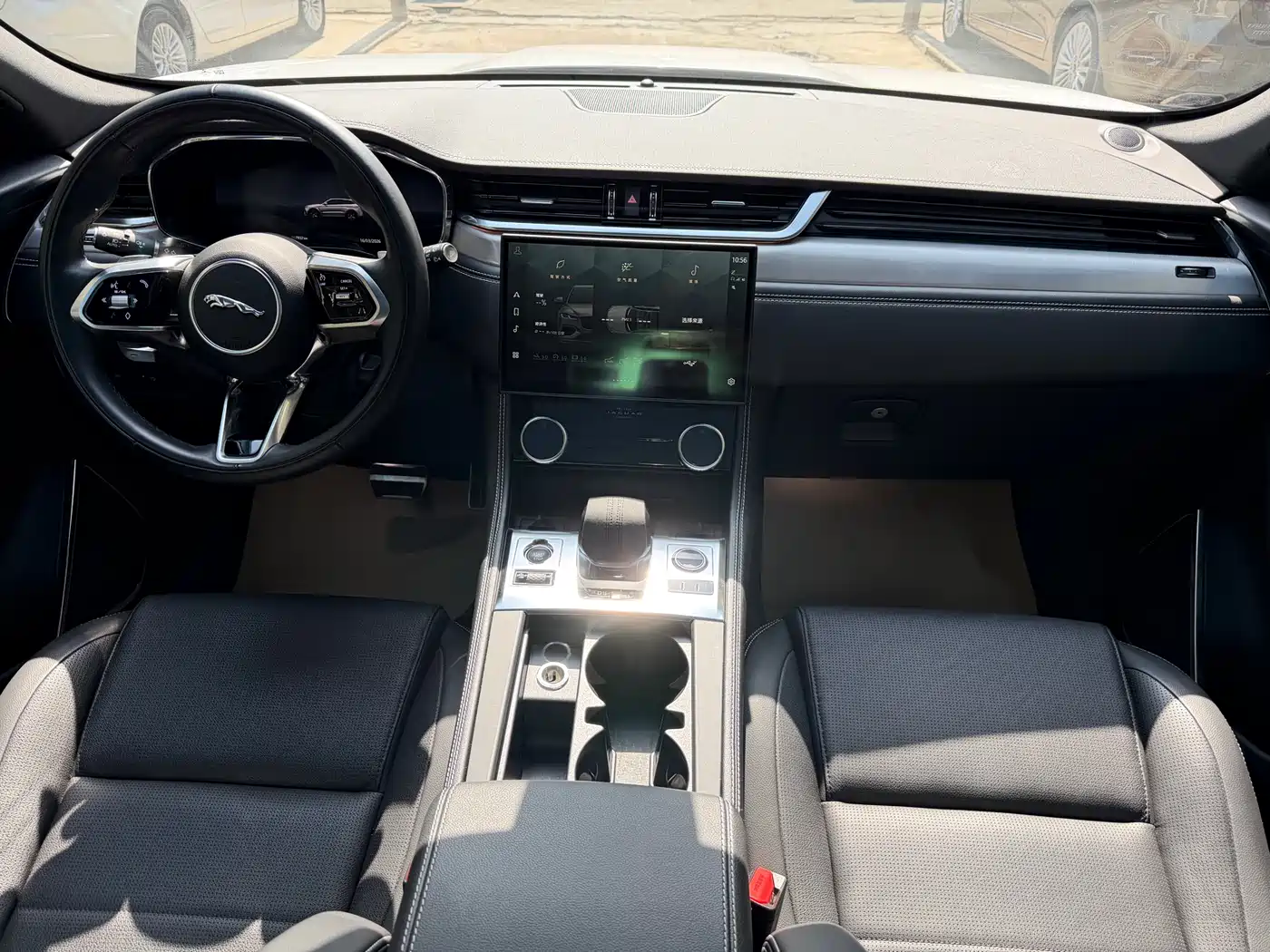 Jaguar F-PACE 2023 2024 P250 R-Dynamic SE