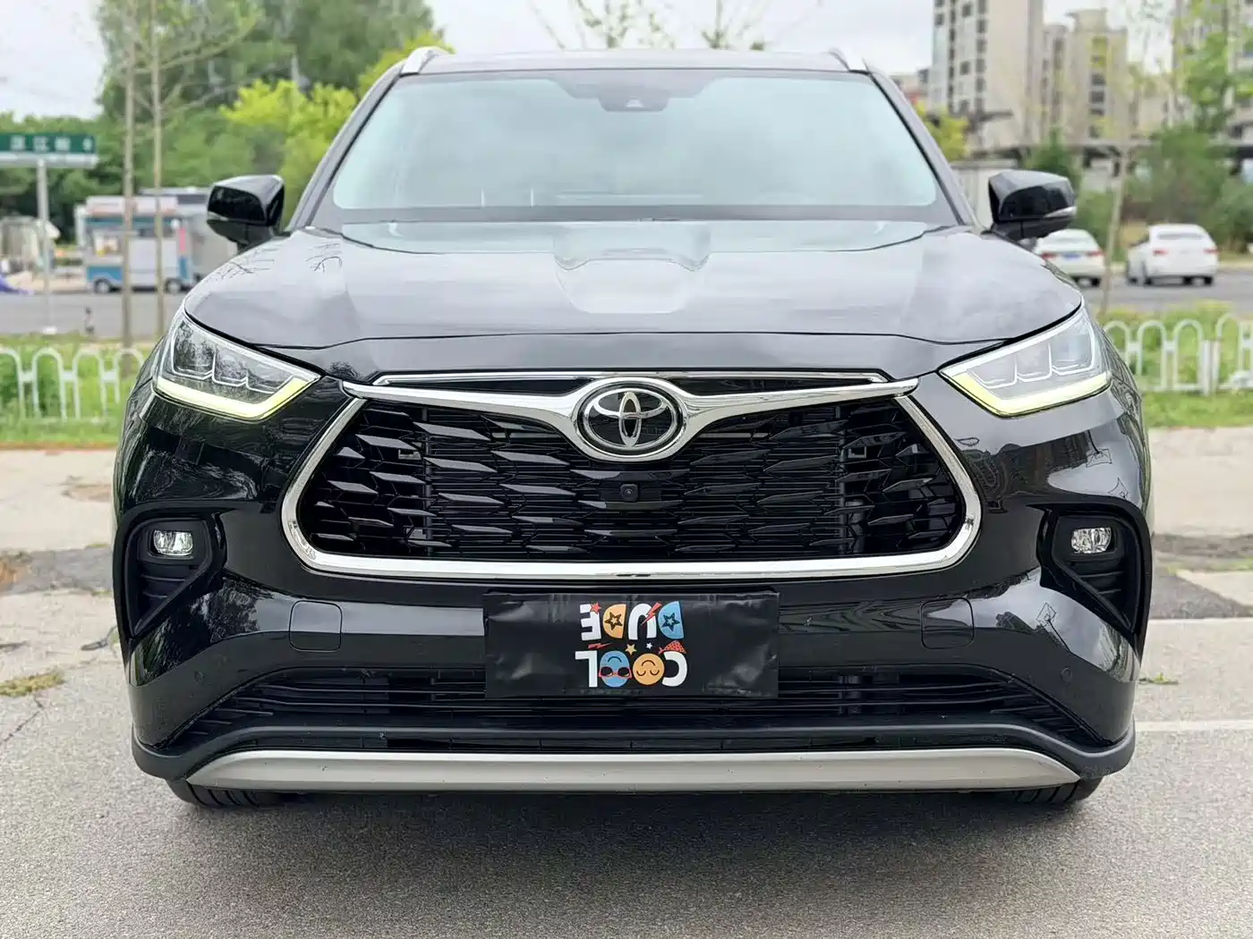 Toyota Highlander 2026 2.5L Smart Hybrid 4WD Premium 7-Seater фото 2