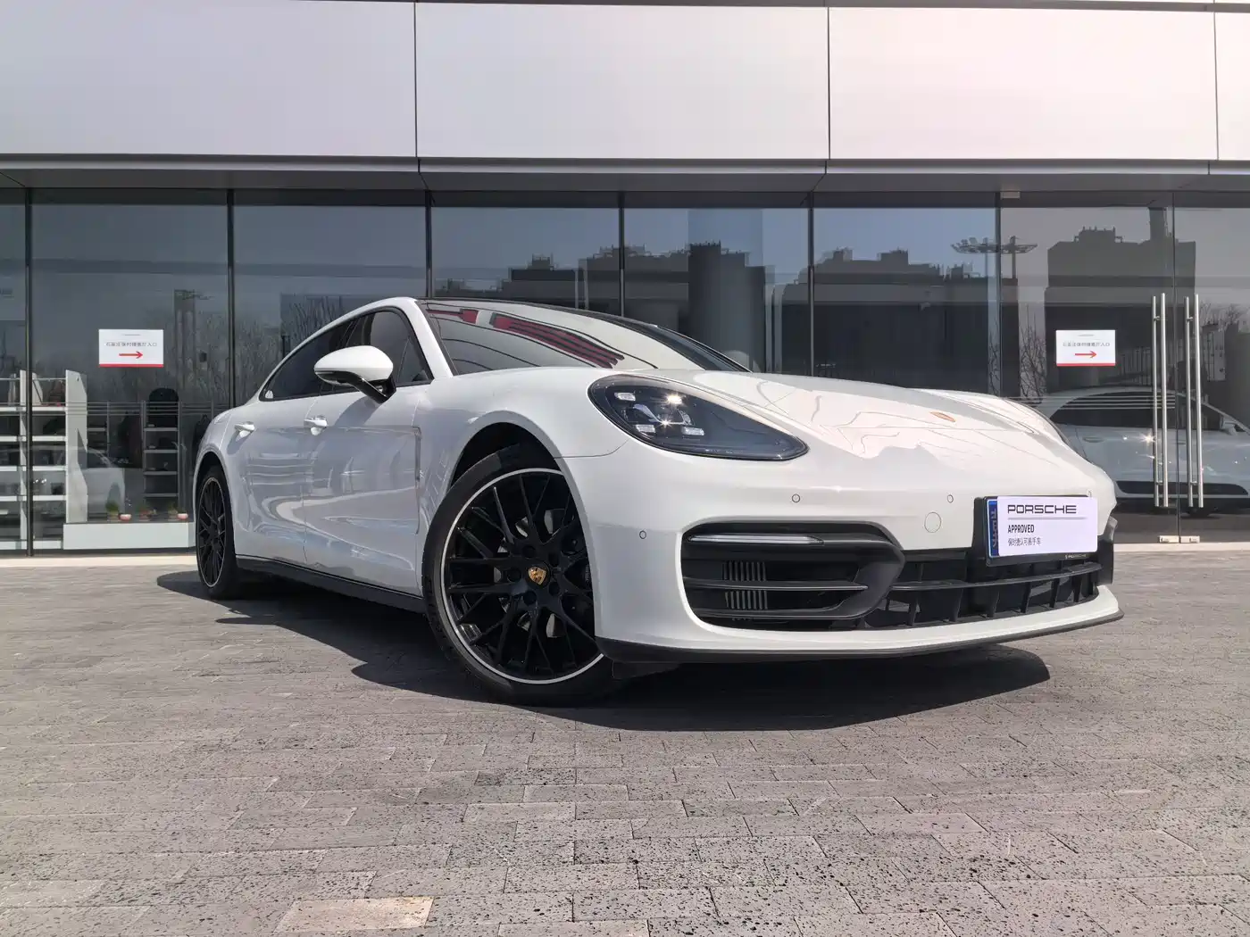 PORSCHE PANAMERA