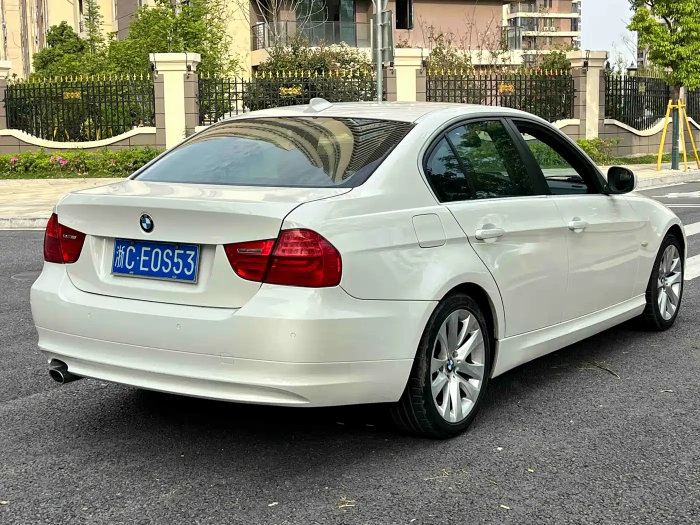 Photo 5 - BMW 3 Series