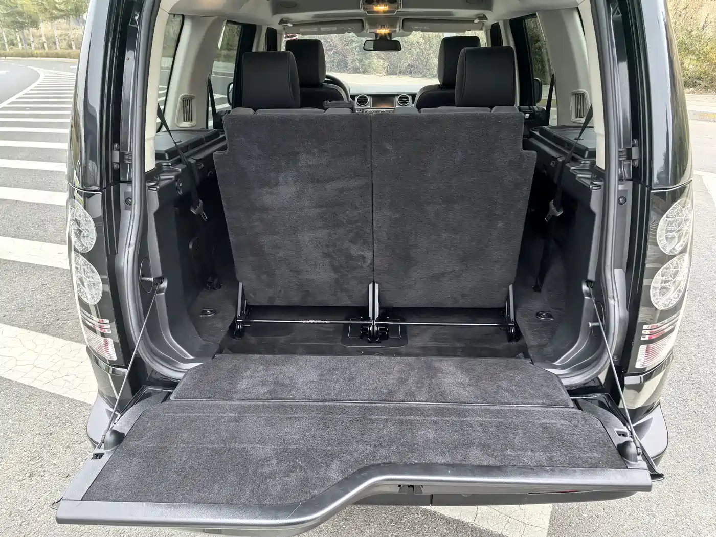 Land Rover Discovery 2011 3.0 SDV6 HSE Diesel фото 16