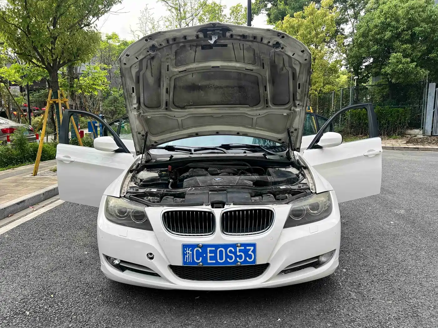 Photo 24 - BMW 3 Series
