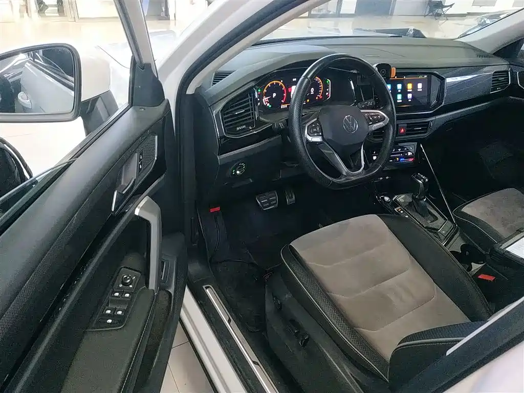 Volkswagen Tayron X 2020 330TSI 2WD Premium Smart Edition фото 16