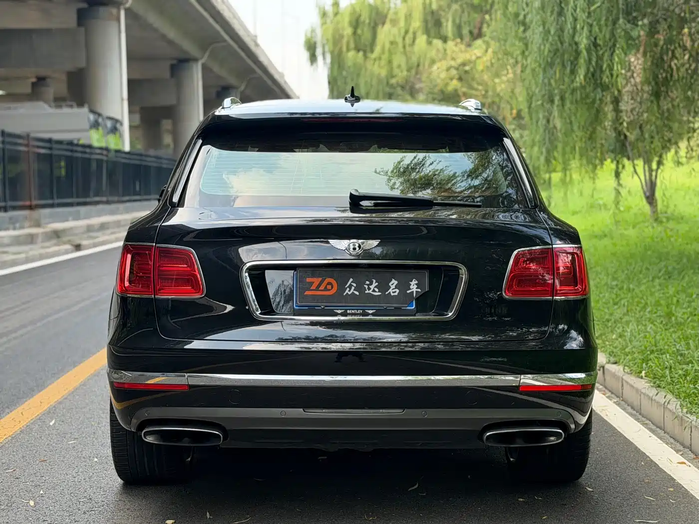 Bentley Bentayga 2017 2016 6.0T Standard Edition