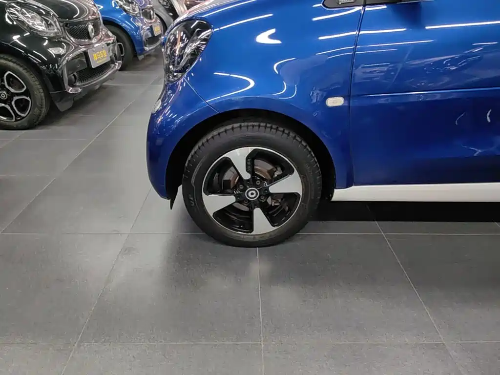 smart fortwo 2019 2018 1.0L 52kW Hardtop Passion Edition China V