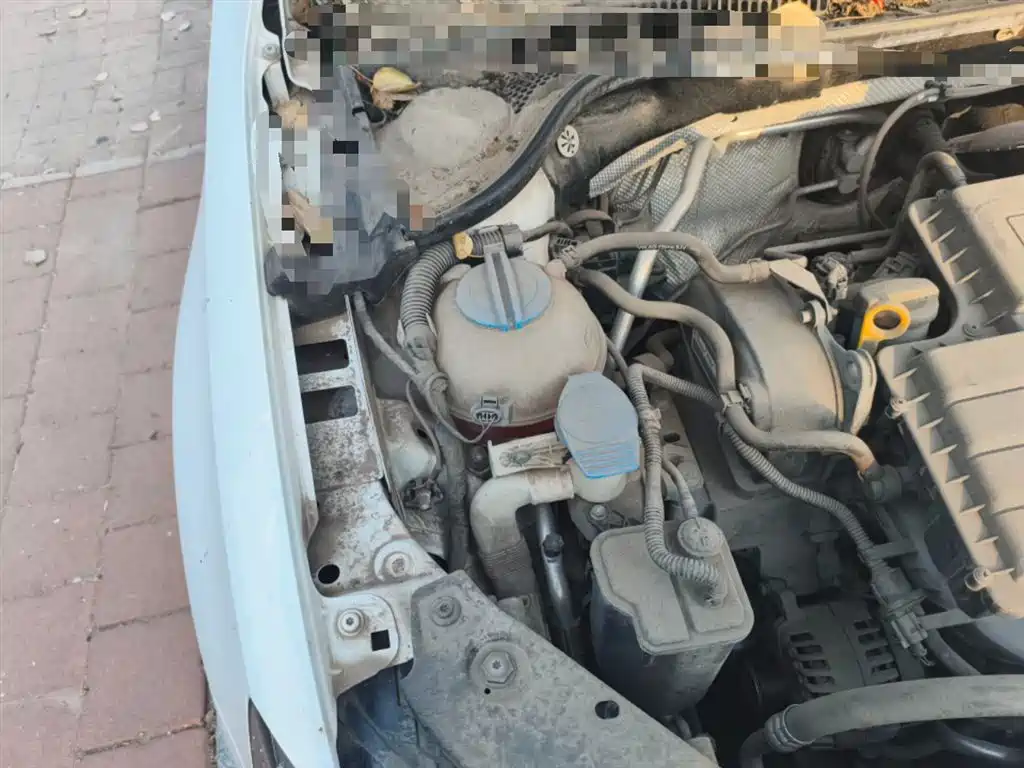 Volkswagen Sagitar 2015 1.6L Automatic Comfort фото 21