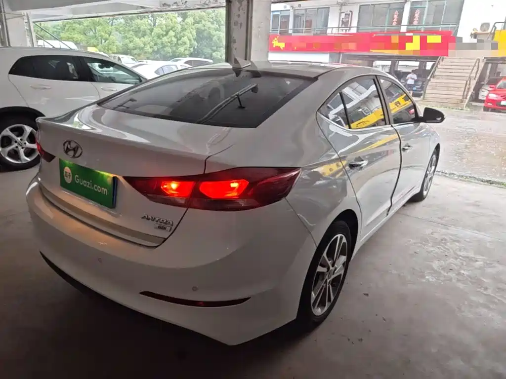 Hyundai Elantra 2016 Model 1.6L Automatic Smart Elite фото 7