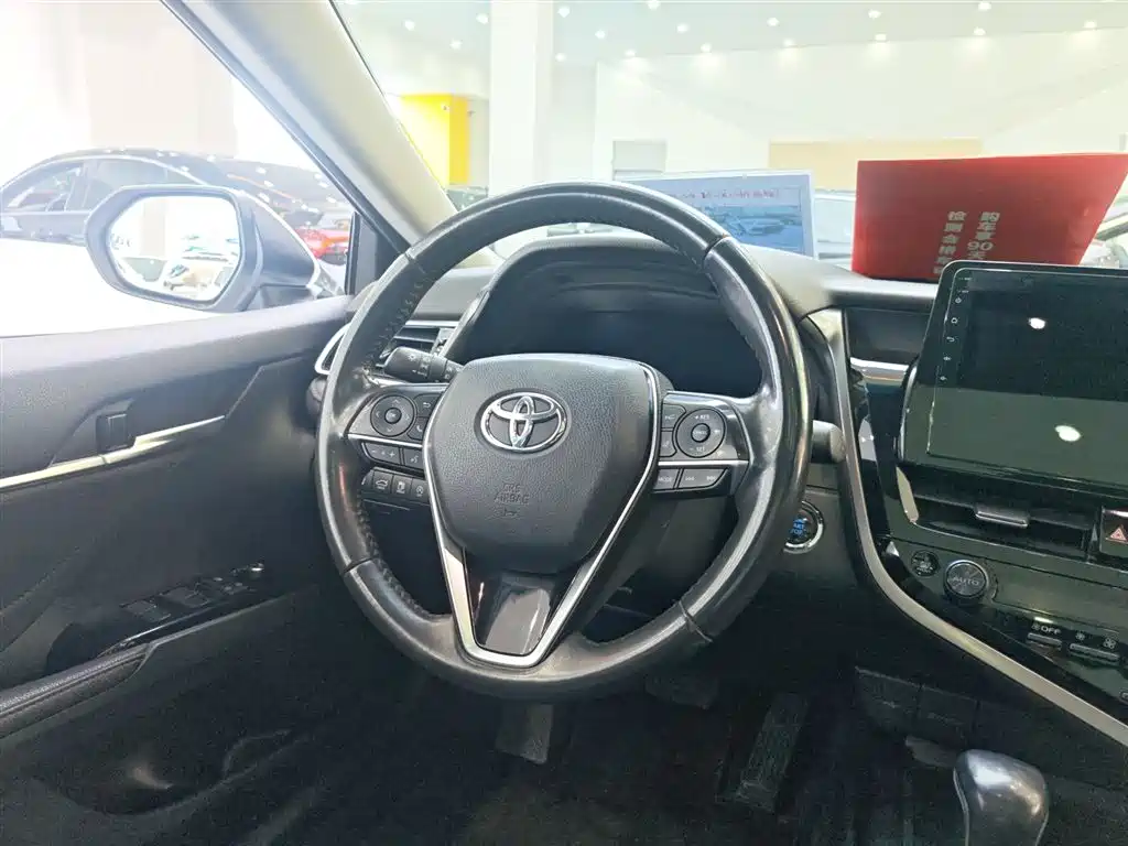 Toyota Camry 2021 2.5G Luxury Edition фото 3